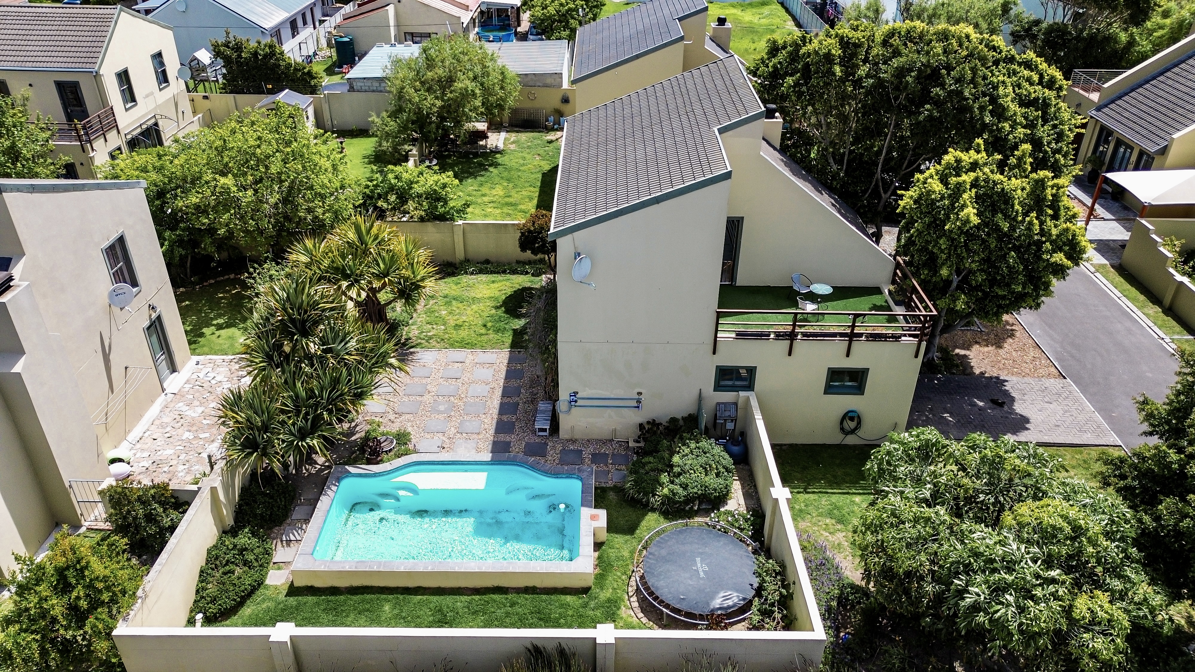 2 Bedroom Property for Sale in Sandbaai Western Cape